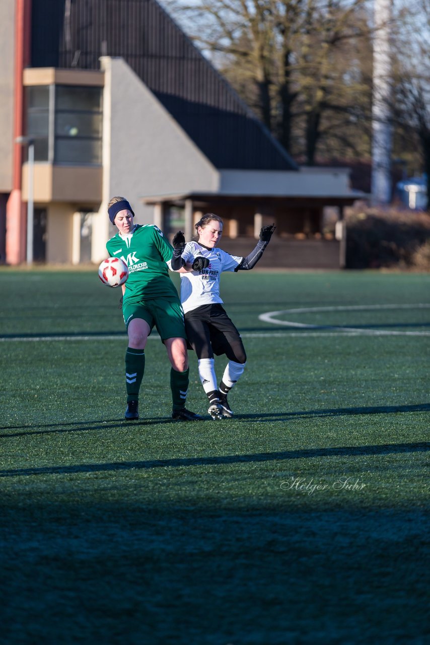 Bild 130 - Frauen SG Holstein Sued - SV Gruenweiss-Siebenbaeumen : Ergebnis: 0:2